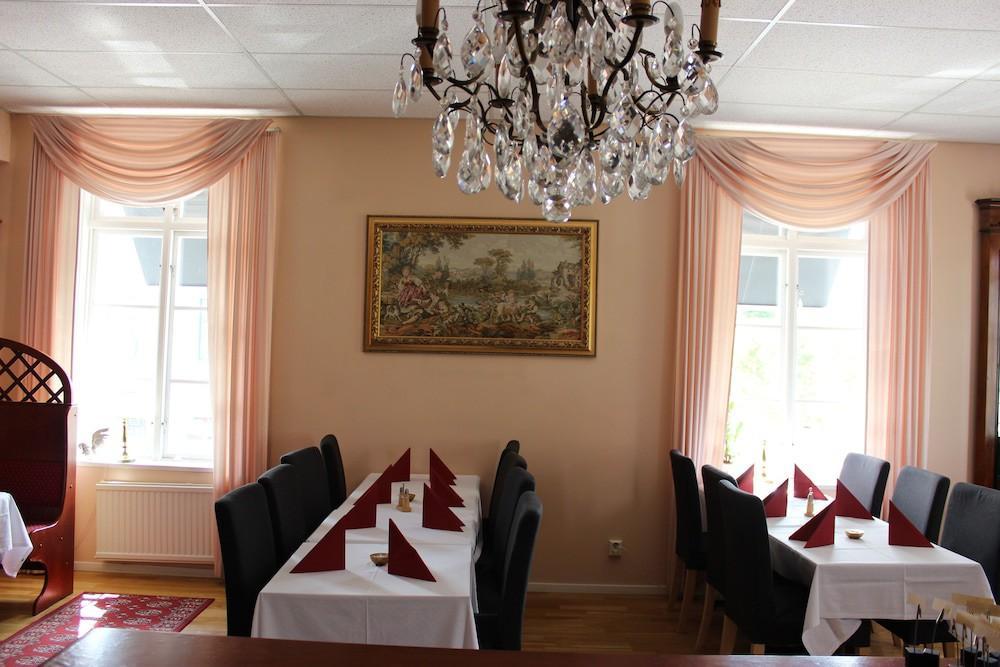 Hotell Laeckoe Lidkoping Exterior photo