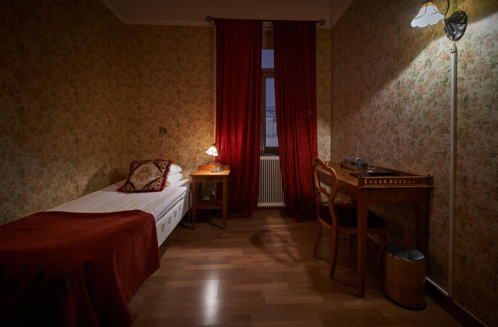Hotell Laeckoe Lidkoping Exterior photo