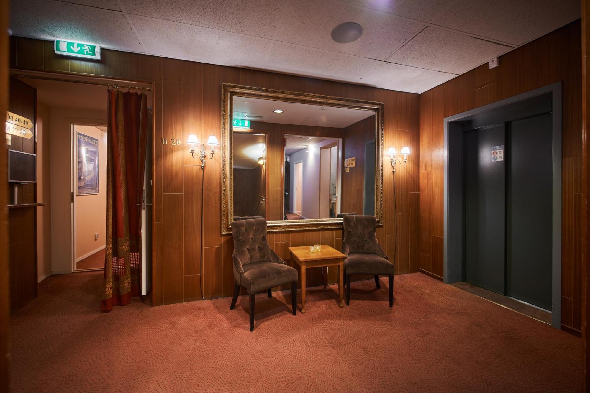 Hotell Laeckoe Lidkoping Exterior photo