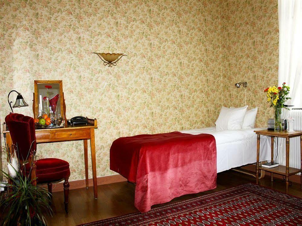 Hotell Laeckoe Lidkoping Exterior photo